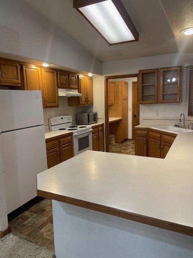 Photo - Spacious 3 Bed 3 Bath Townhome with Finished Basement & 2-Car Garage