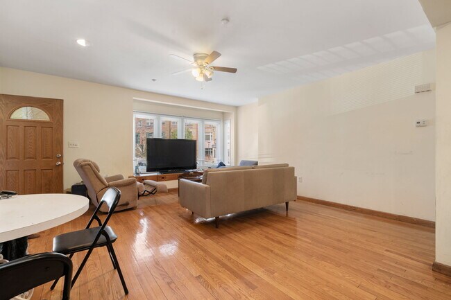2 Sutherland Rd Unit 3