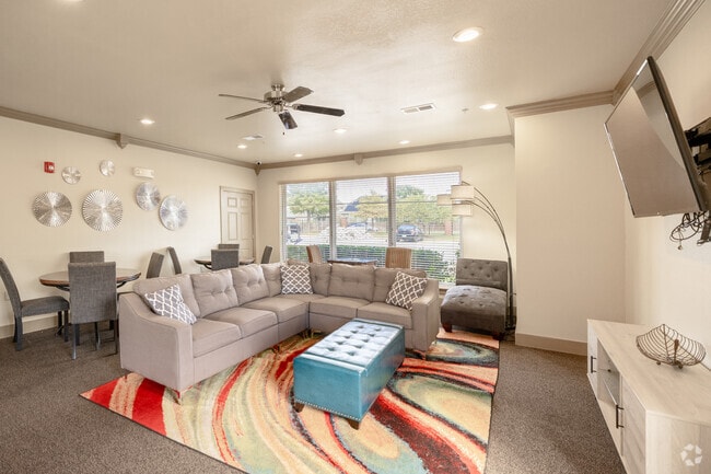 Salón del club - The Greens at Broken Arrow I, II,III, and IV