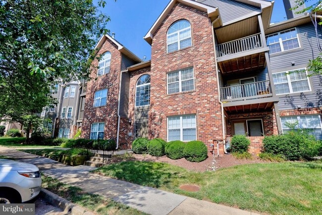 Building Photo - 4124 Monument Ct Unit 303 Rental