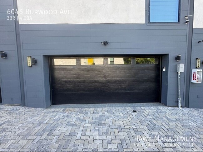 Photo - 6046 Burwood Ave