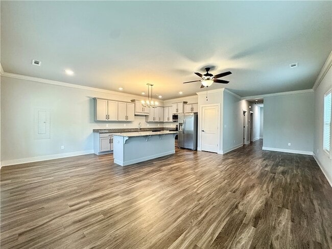 Photo - 1015 NE Hts Ln