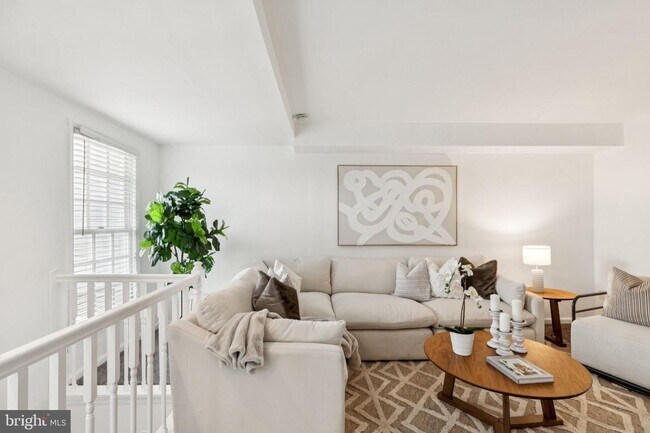 Photo - Great Townhouse w/ 2 Bedrooms, 1.5 Baths, ...