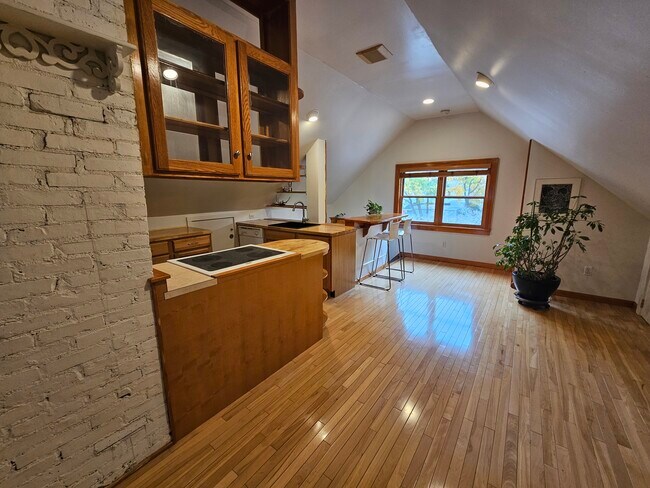 Photo - 29 Argyle Ave Unit 3