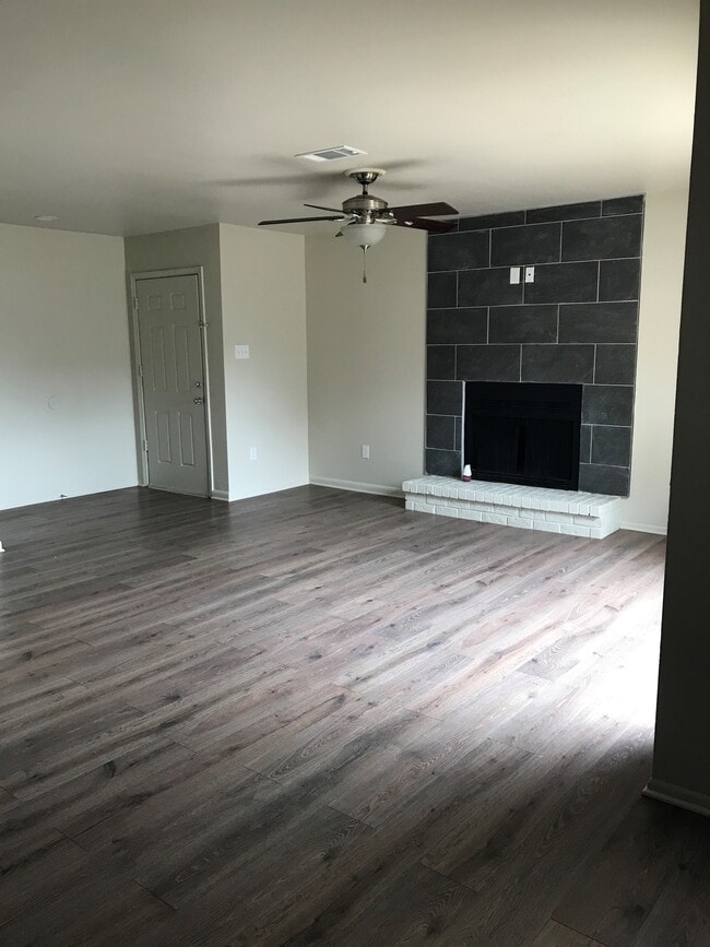Photo - 5122 Blair Ln Unit 5122 Blair Ln #B