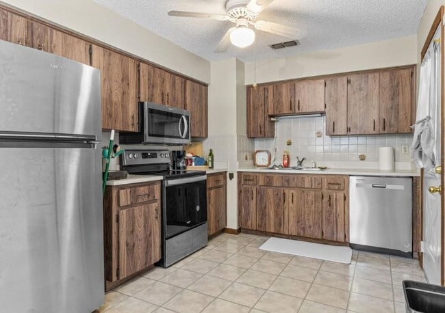 Photo - 2BR/1BA Home in Pine Run Estates – 55+ Com...