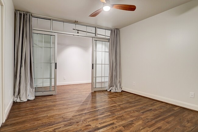 Photo - 1005 S Shepherd Dr Unit 803