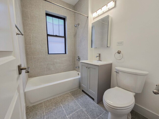 Photo - 5951 N Paulina St Unidad 1W