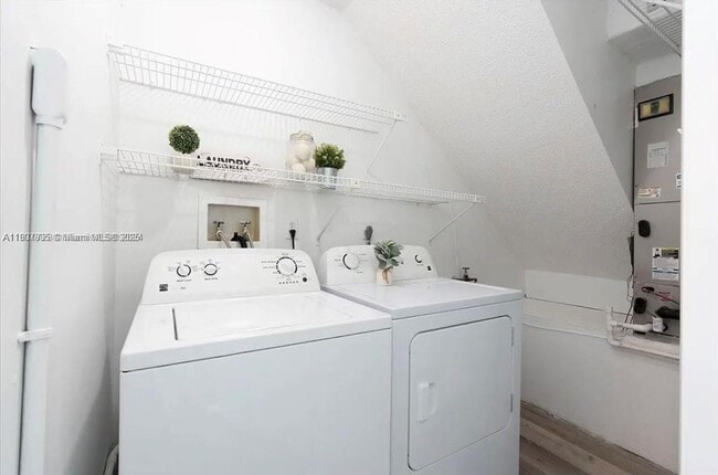 Photo - 2512 SW 113th Ct