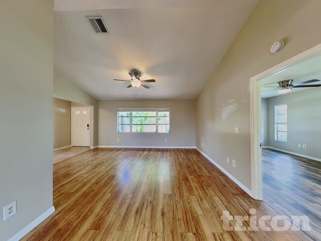 Photo - 20336 Peachland Blvd