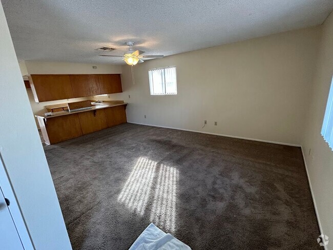 Building Photo - 29070 Landau Blvd Rental
