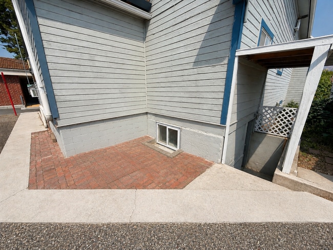 Photo - 407 Sycamore St Unit B