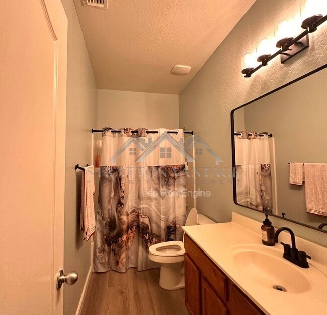 Photo - 1036 S 177th Dr