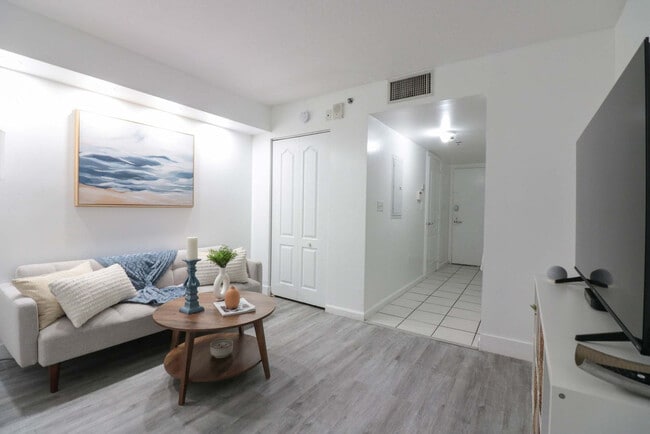 Photo - 1 SE 12th St Unit FL20-ID1294664P