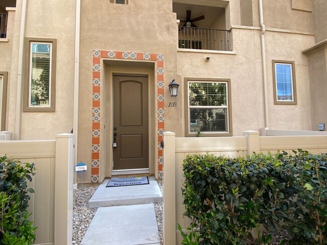 Building Photo - 3 bed, 3.5bath wihtin The Pacific Ridge Community in Oceanside