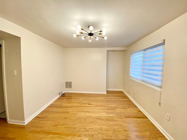 Photo - Modern 2 Bed/2 Bath in South Side Slopes- Available July 1st