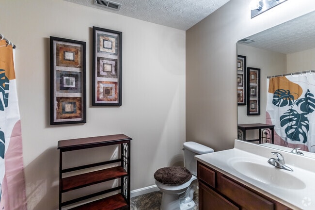 2 BR, 2 BA - 1080SF