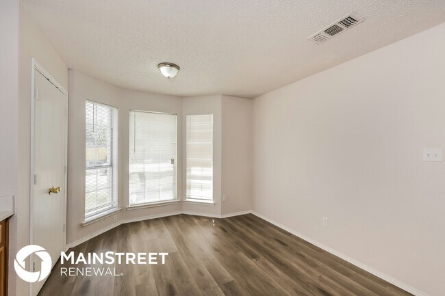 Photo - 10836 Deauville Cir N