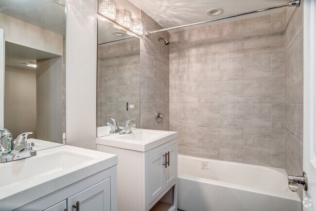 Building Photo - 2135 W 19th St Unit 1R Rental