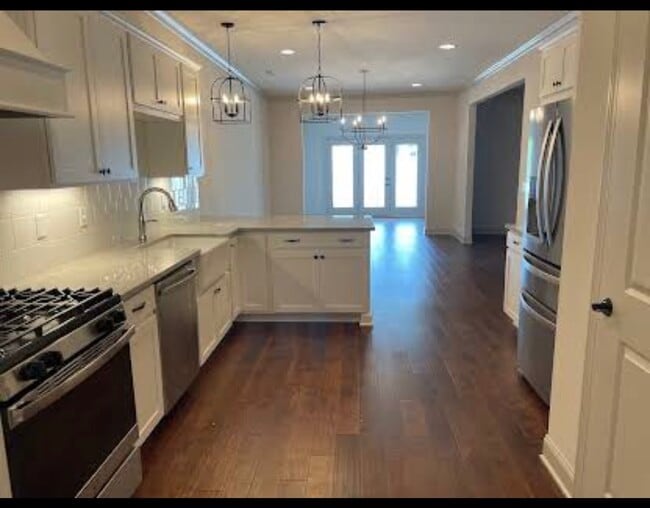 Photo - 3306 Stonecreek Dr Unit The Oxford House