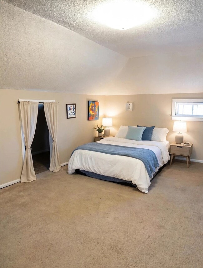 2006 Grand Ave Unidad 2 - 2nd floor
