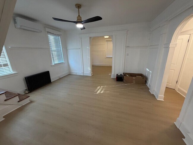 Photo - Great Home For RWJMS/Rutgers Students * Walk to New Brunswick/Highland Park Nightlife * All Utili...