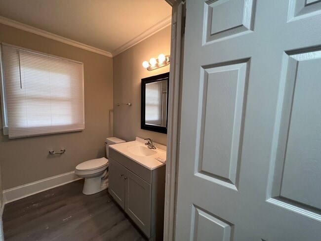 Photo - 1010 W A St