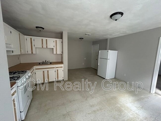 Photo - 63 Shawmut St Unidad 3 / 3rd Floor Rental