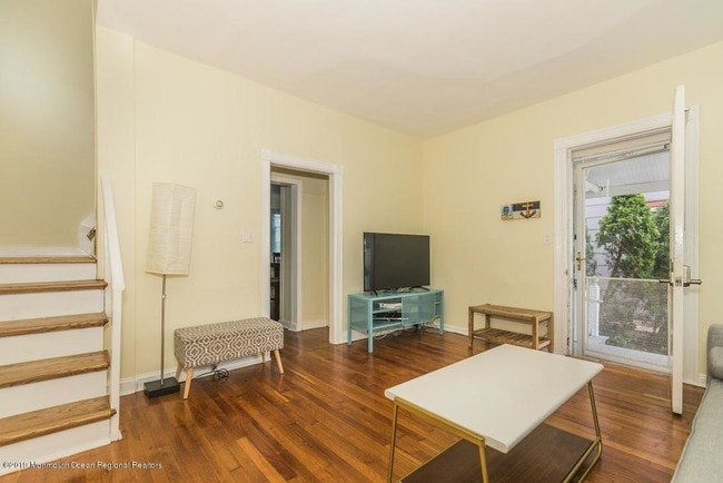 Photo - 105 Webb Ave