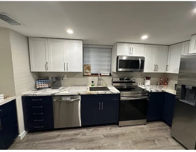 Building Photo - 394 Tamiami Canal Rd