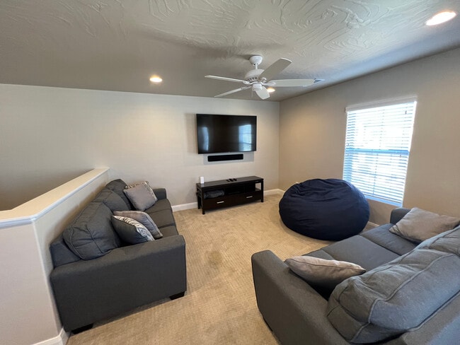 Photo - 1911 E Fiesta Ln