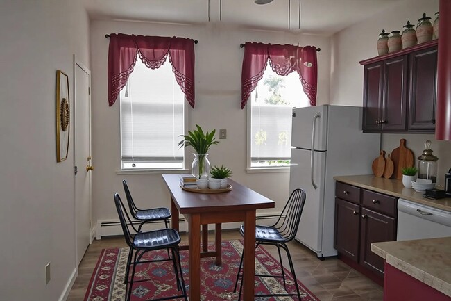 Photo - 79 Humphrey Ave Unidad 2