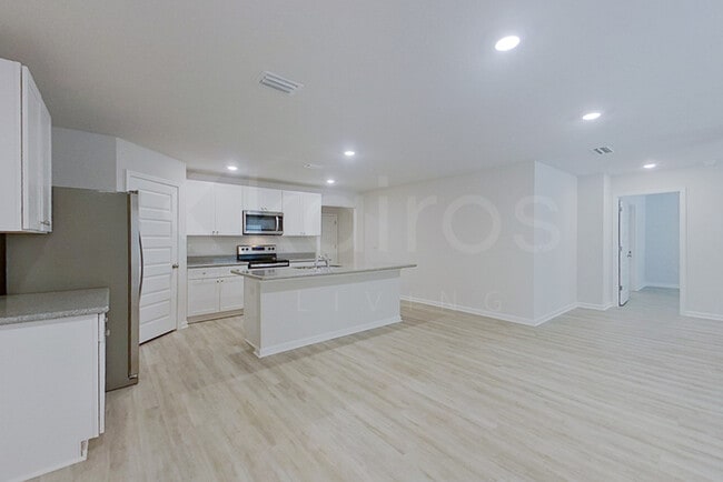 Photo - 341 Monarch Ln