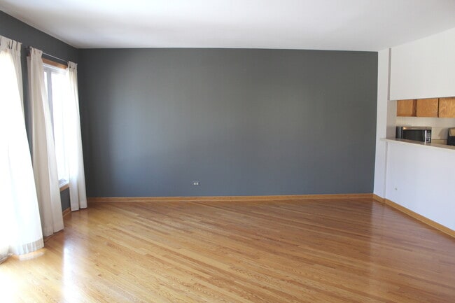 Photo - 393 Catbird Ln