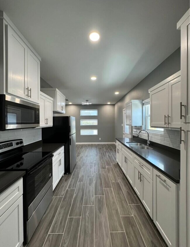 Photo - 1808 Angelina Dr Unidad 6