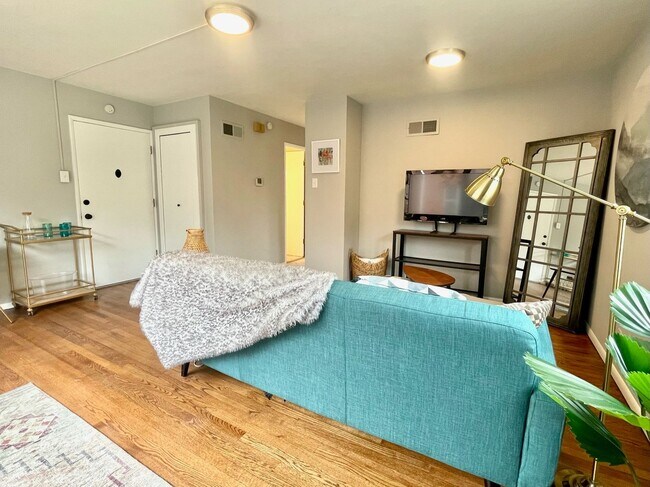 Photo - 5443-5447 Chippewa St Unit 6A