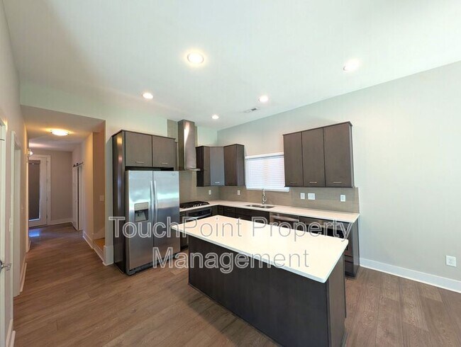 Photo - 1632 Longfellow St