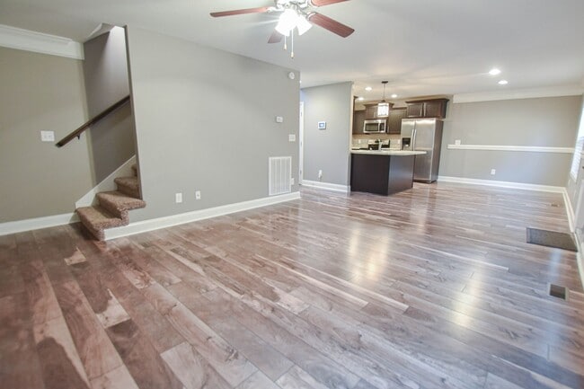 Photo - Pet Friendly Three Bedroom!