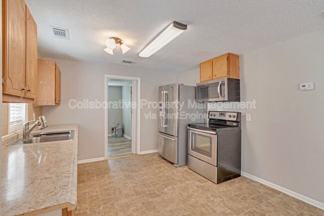 Photo - 2025 Eppinger St