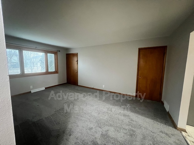 Photo - 5740 N 91st St