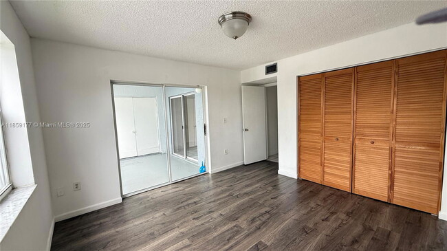 Photo - 8560 SW 212th St