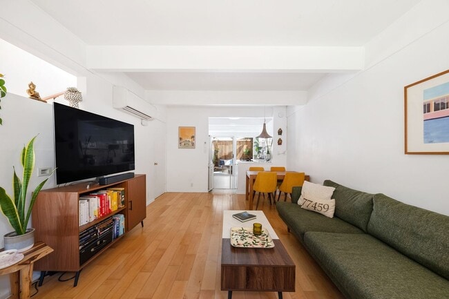 Photo - 4040 Grand View Blvd