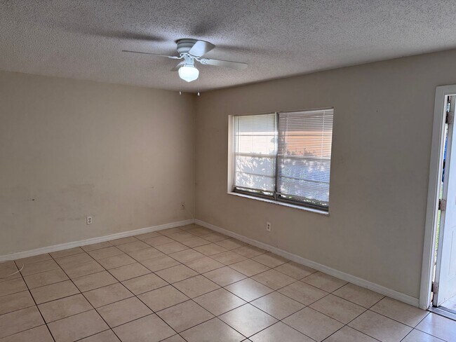 Photo - 907 Weatherbee Rd, Ft. Pierce, FL