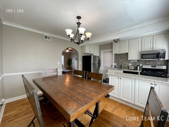Photo - 1107 W 45th St Unit 1101-2