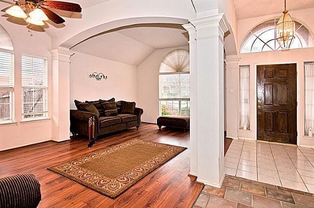 Photo - 1521 Simsbury Dr