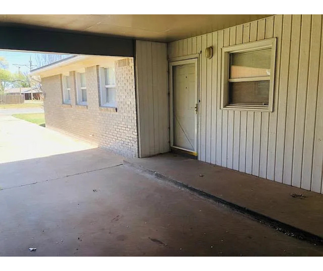 Photo - 2801 53rd St