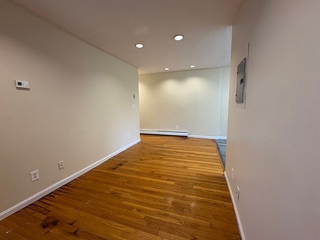 Photo - 6 Northey St Unit 3