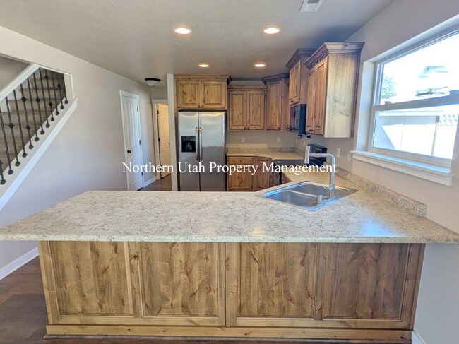 Photo - 5 Bed 2.5 Bath SFH