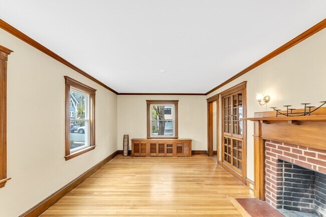 55 Arborough Rd