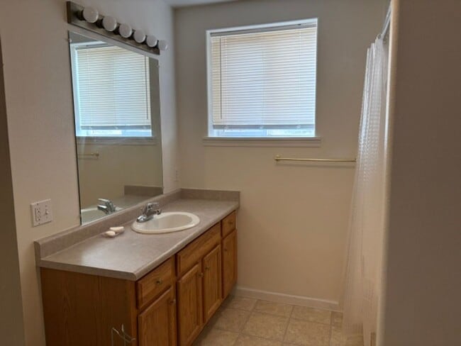 1460 Parker Ave Unit 3